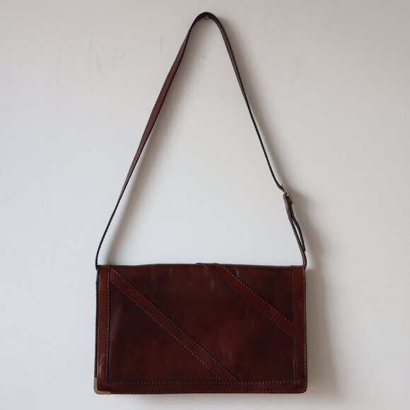 Vintage Brown Leather Shoulder Bag with Brass Details - Picture 10 of 16